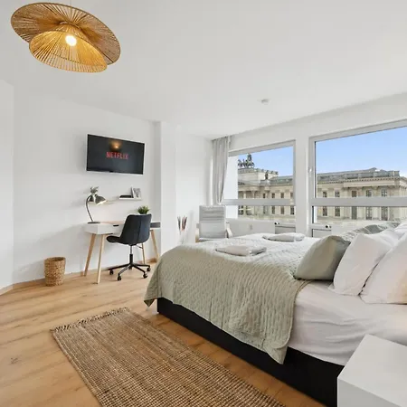 Hellohome I Schlossblick Mit Wintergarten Brunswick