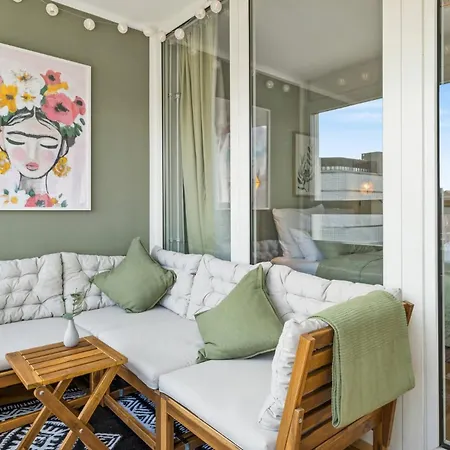 Hellohome I Schlossblick Mit Wintergarten Apartamento *